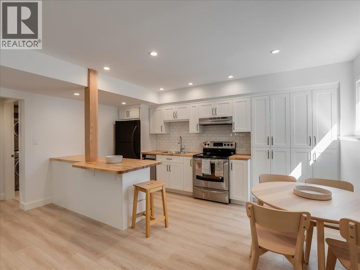 324 Richards Street W - 45