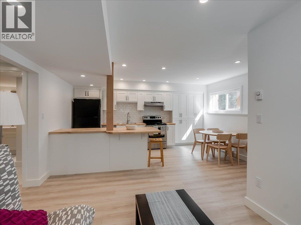 324 Richards Street W, Nelson