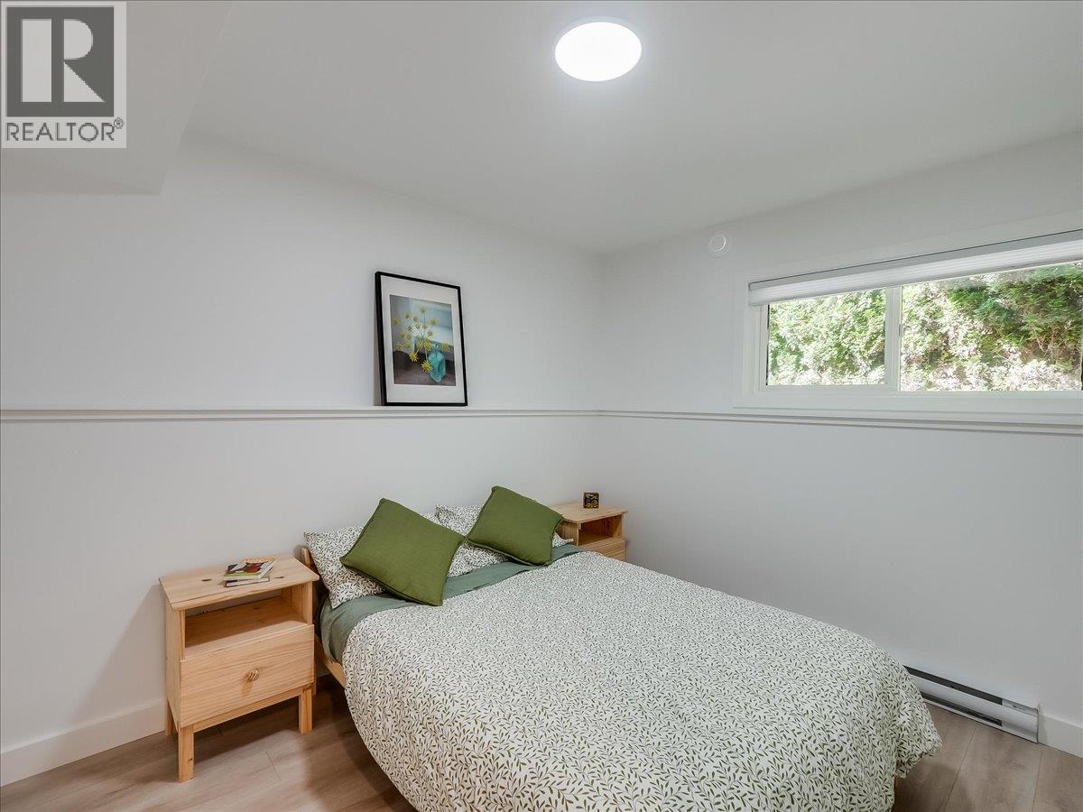 324 Richards Street W, Nelson