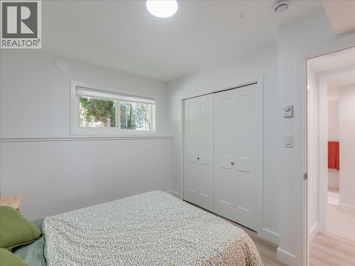 324 Richards Street W, Nelson