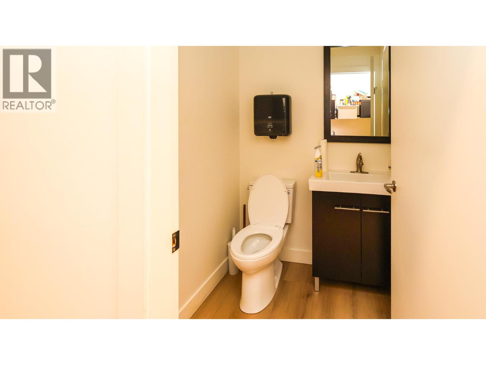 470 Neave Court Unit# 104, Kelowna