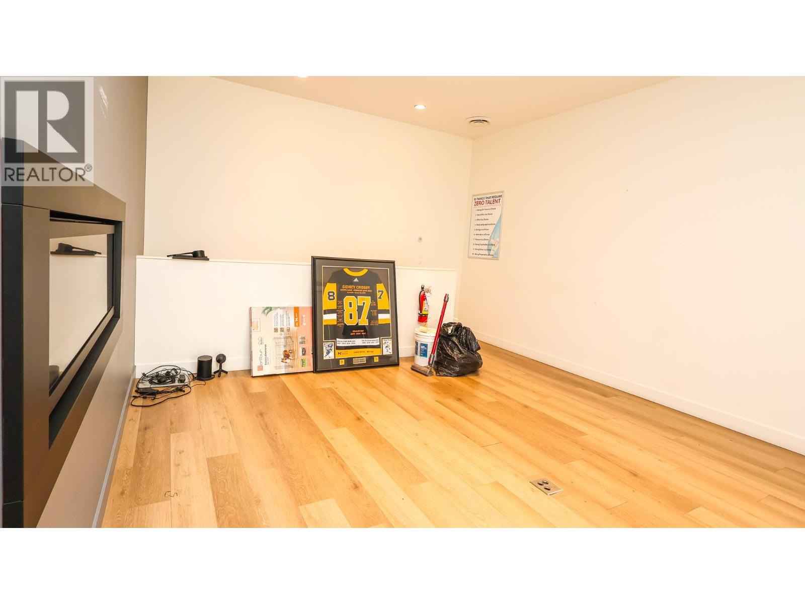 470 Neave Court Unit# 104, Kelowna
