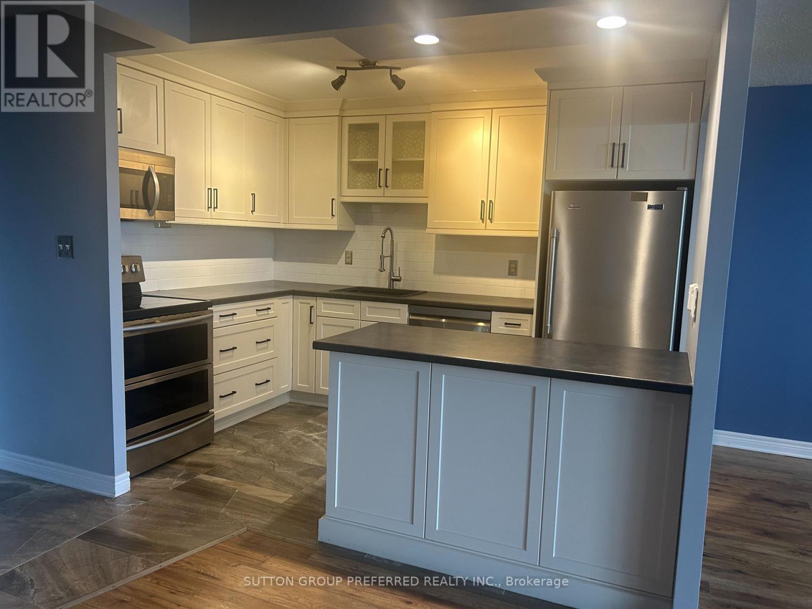 #704 363 COLBORNE STREET - 35