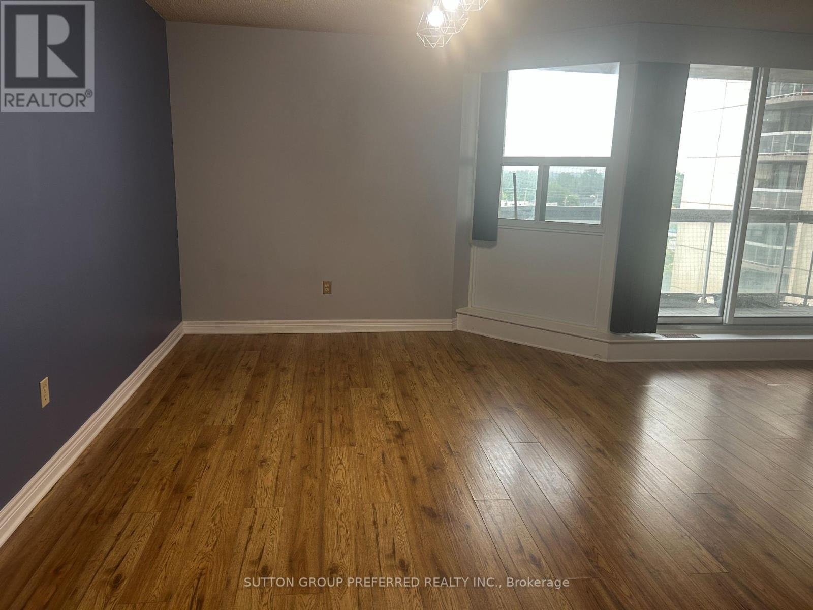 #704 363 COLBORNE STREET - Image 36