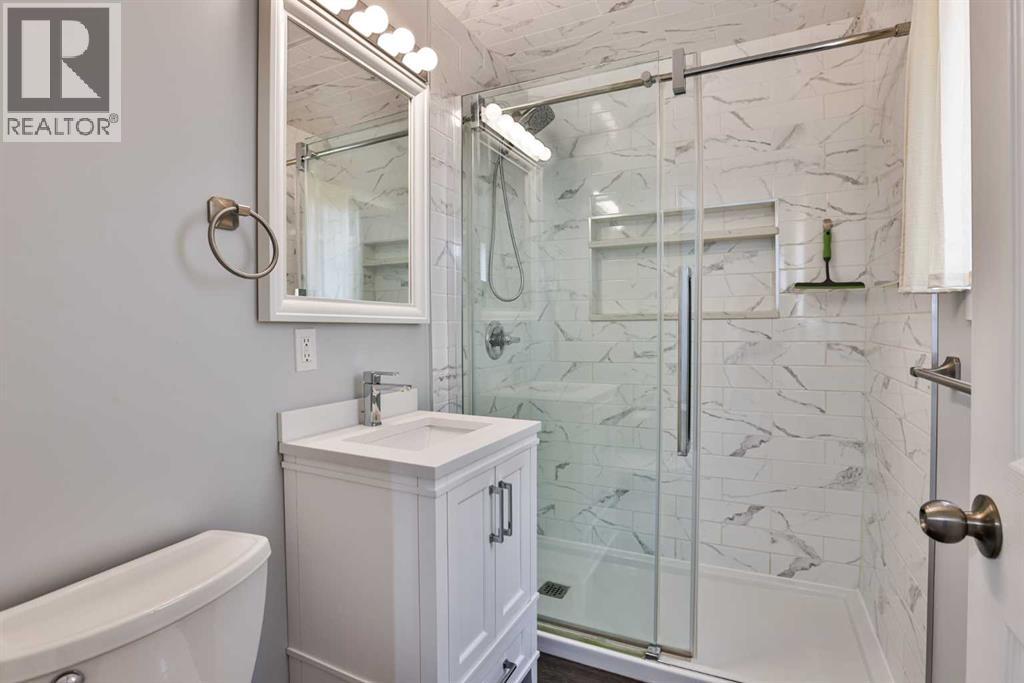 1019 Glacier Drive S - Image 17