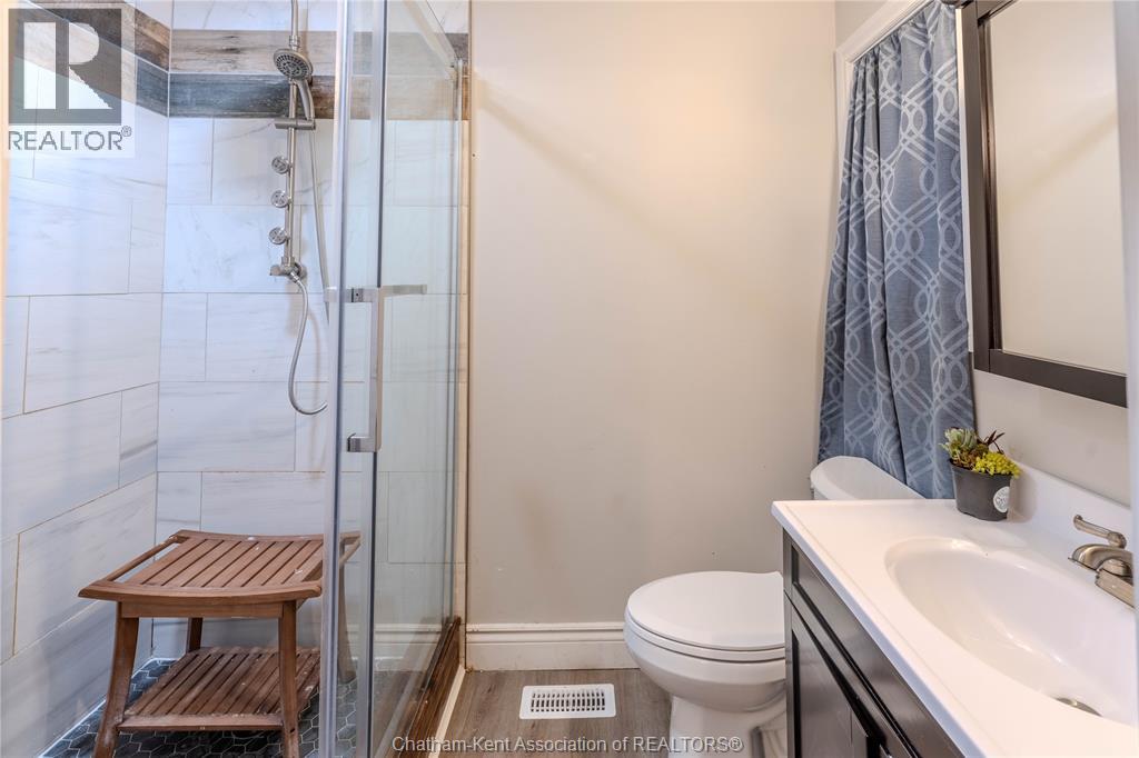 22788 Creek ROAD - Image 21