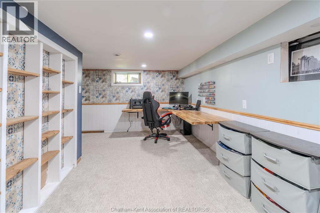 22788 Creek ROAD - Image 30