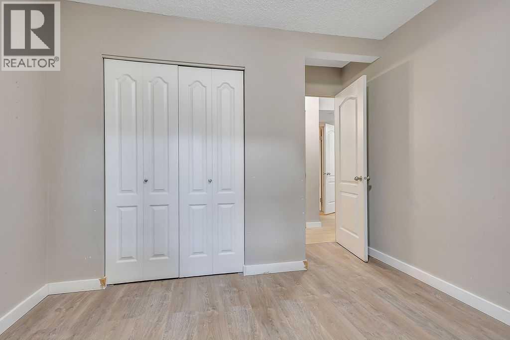 Listing photo – 8 Whiteside Crescent, Red Deer