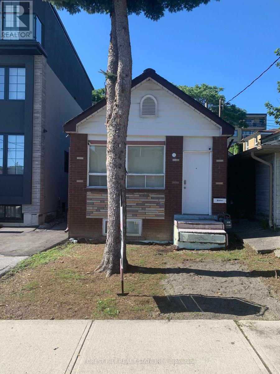 2 MULBERRY CRESCENT - 2