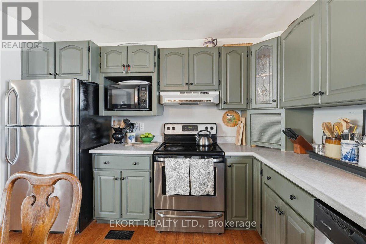 428 HUNT ROAD - 14