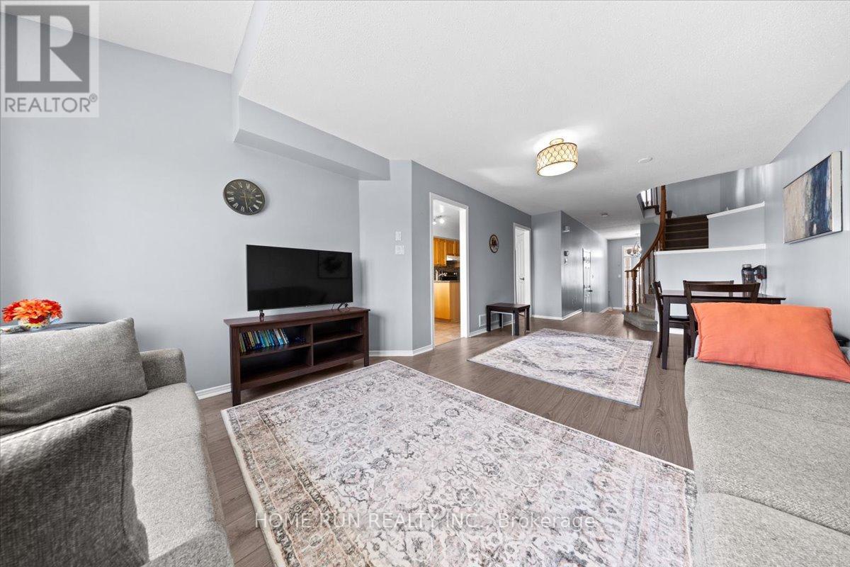 3 Bed, 3 Bath House for Sale in Ottawa – 113 GRAY CRESCENT, Ottawa – MLS# X13729740 - Image 10
