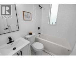 143 Catharine Street N, Hamilton, ON L8R1J5 Photo 24