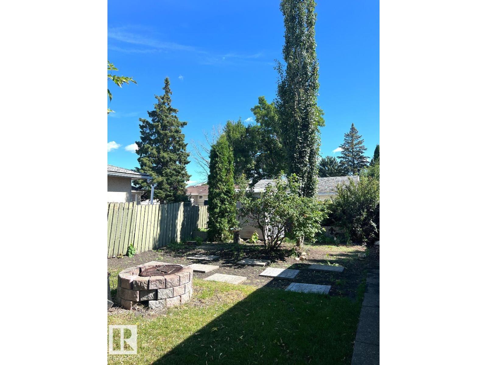 15003 81 St NW photo 4 — MLS® E4506354