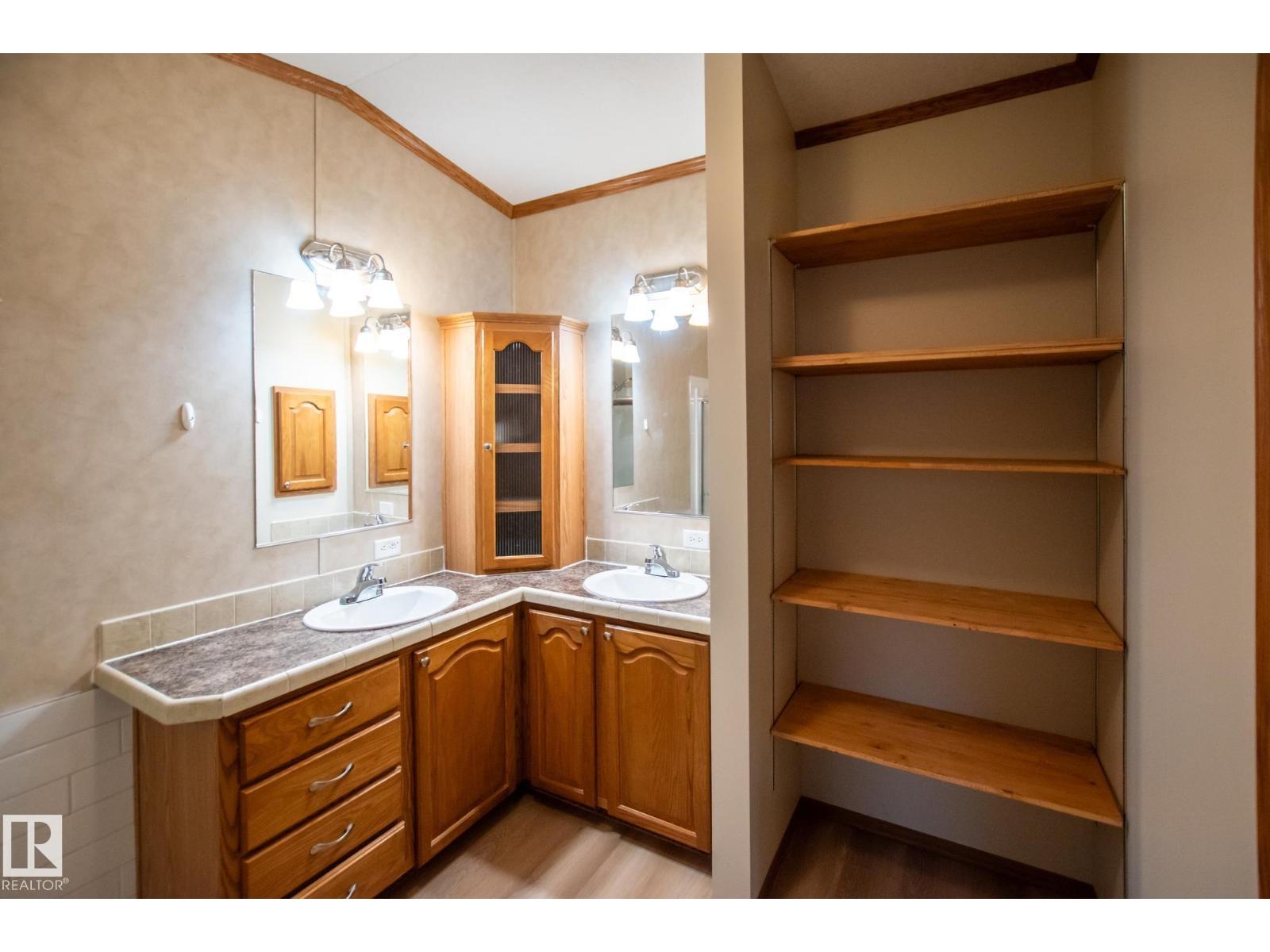 4805 50 ST - Image 19