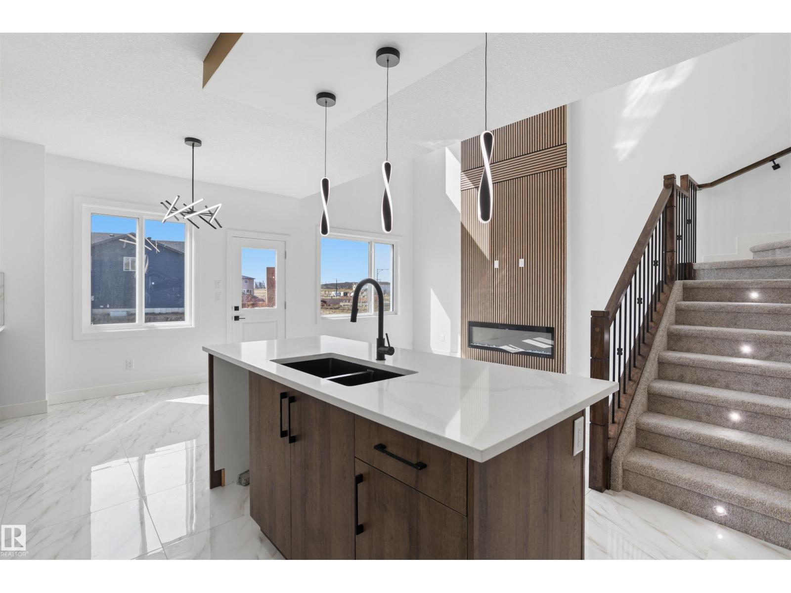 731 158 AV NE - 17