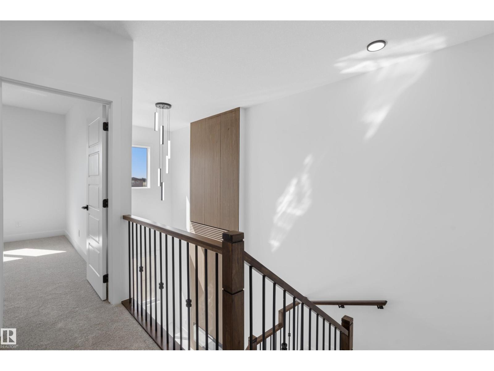 731 158 AV NE - 24