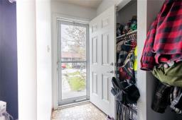 Eat in kitchen - 203 Wallasey Street, Winnipeg, MB R3J3C2 Photo 12
