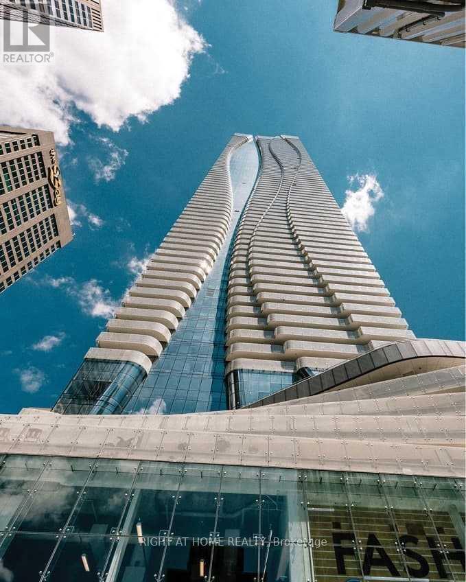 Photo of 1 Bloor Street