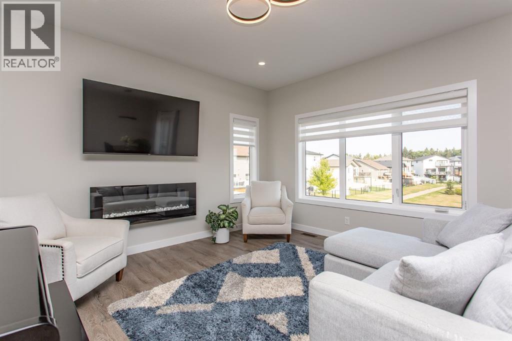 Listing photo – 18 Thorne Place, Red Deer