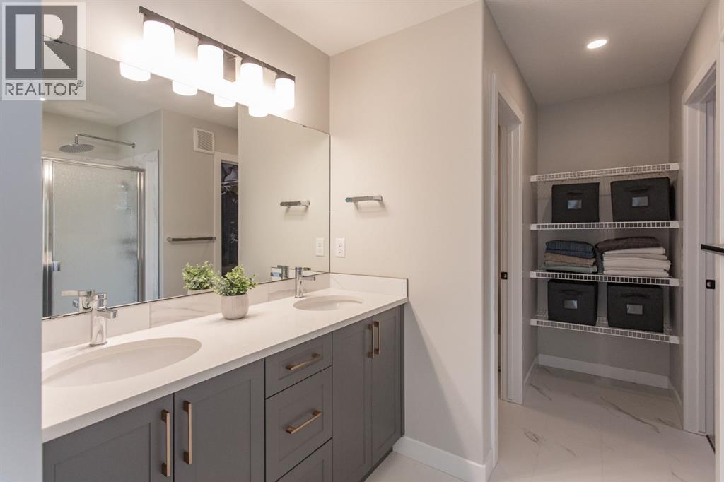 Listing photo – 18 Thorne Place, Red Deer