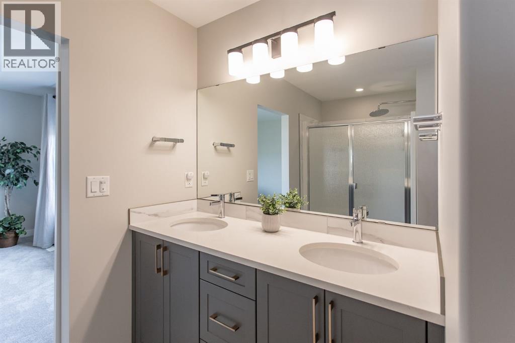 Listing photo – 18 Thorne Place, Red Deer