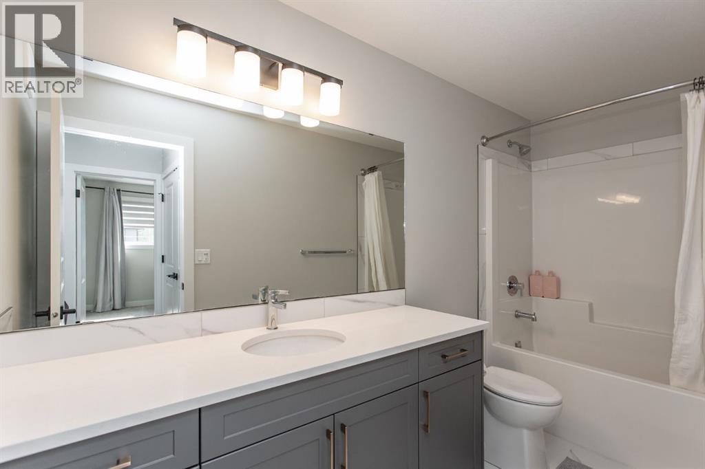 Listing photo – 18 Thorne Place, Red Deer