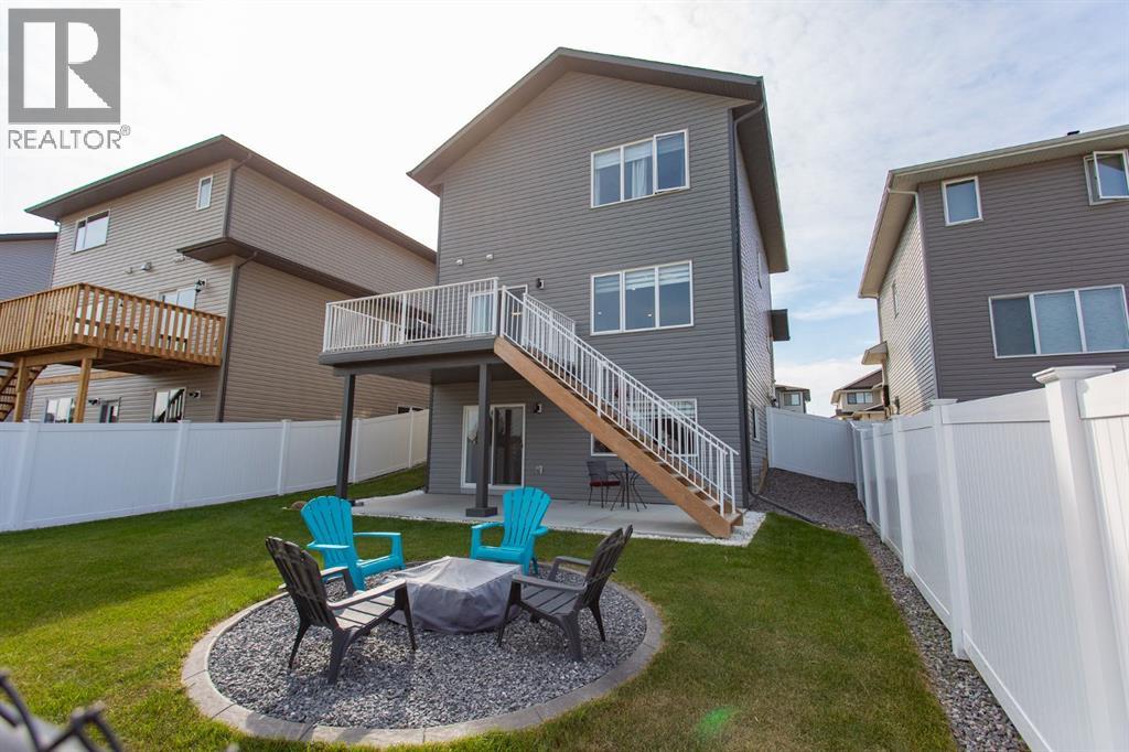 Listing photo – 18 Thorne Place, Red Deer