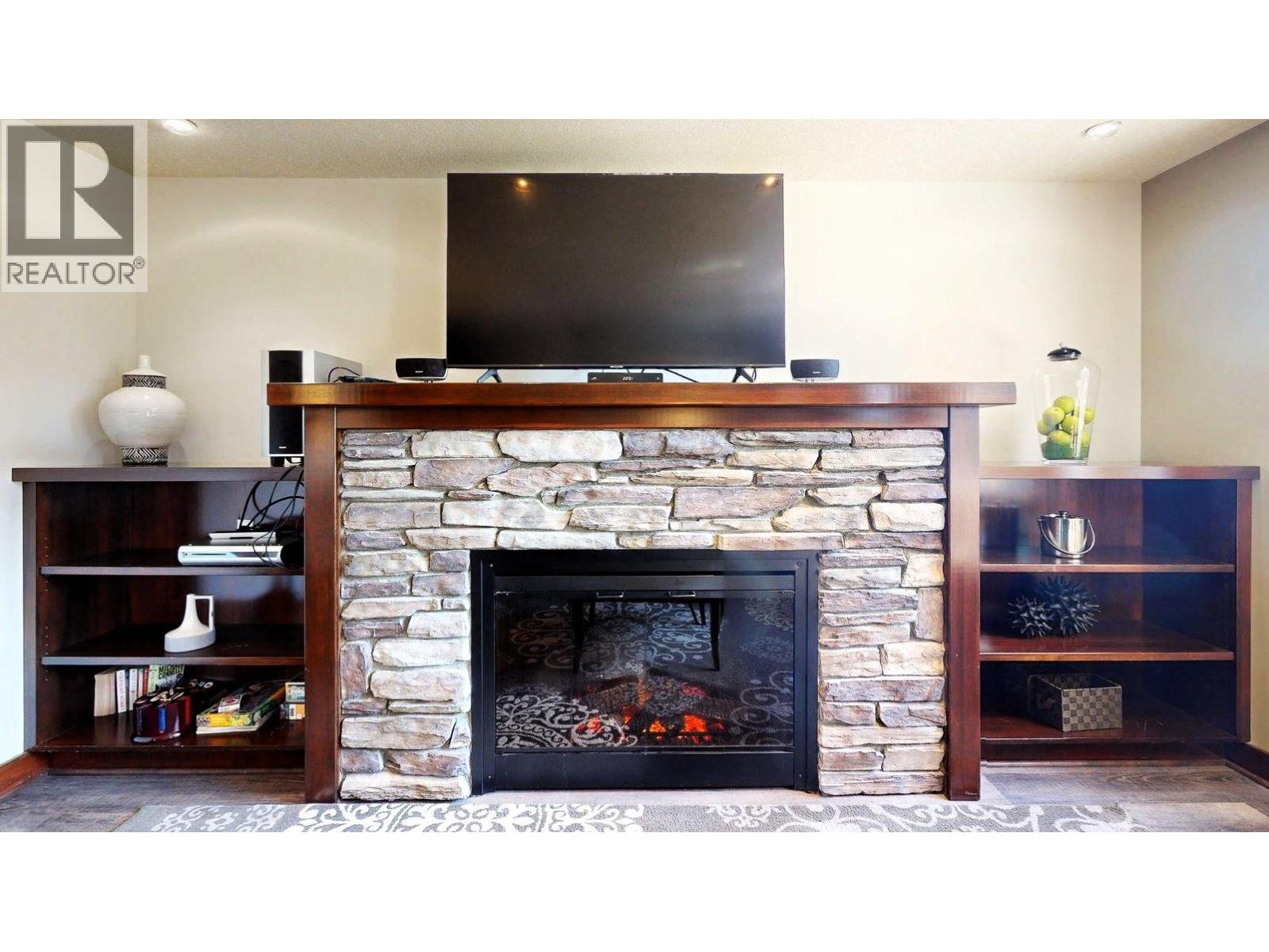 #713 E 700 BIGHORN Boulevard - Image 5
