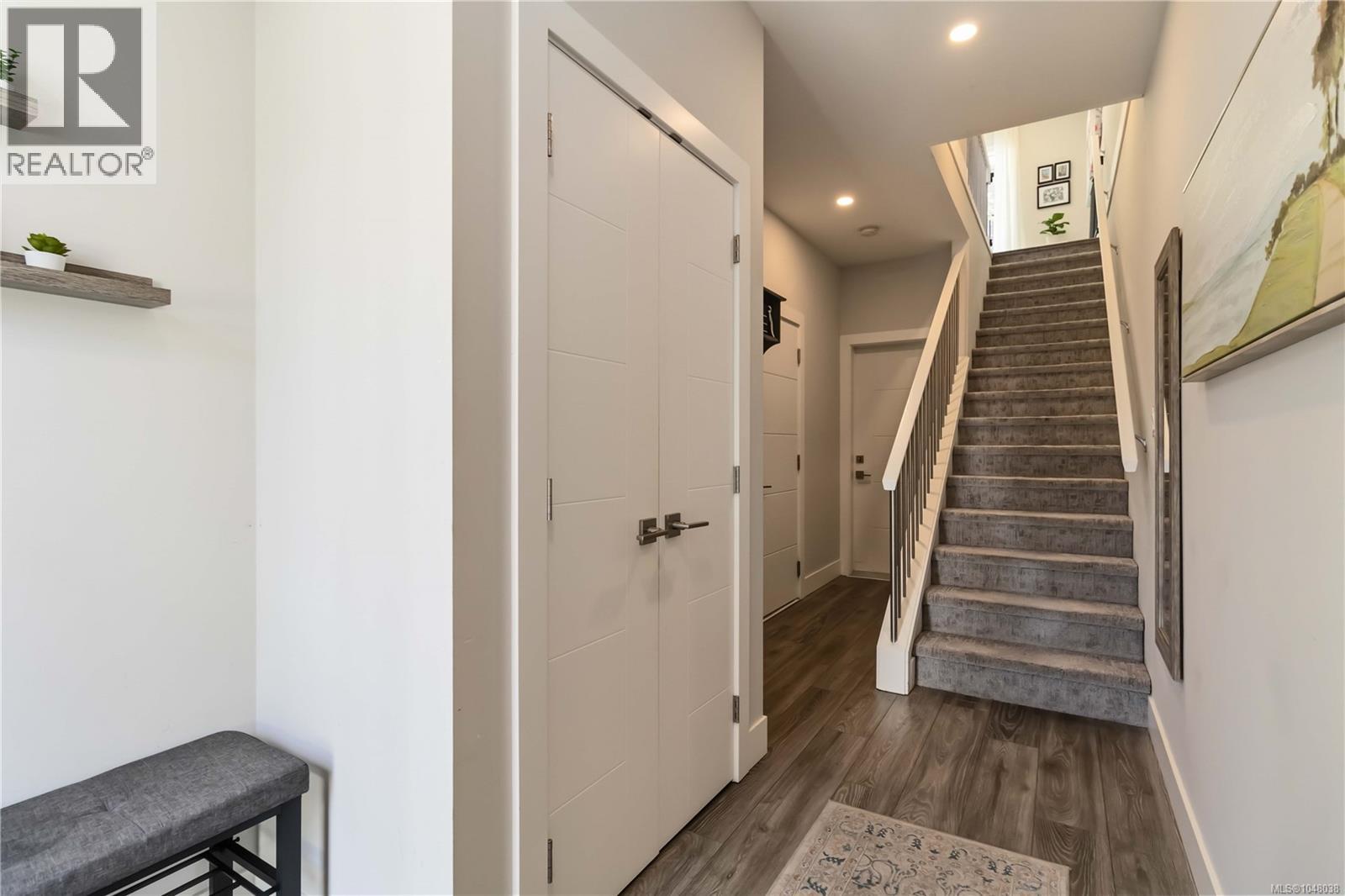 615 Selwyn Close - 8