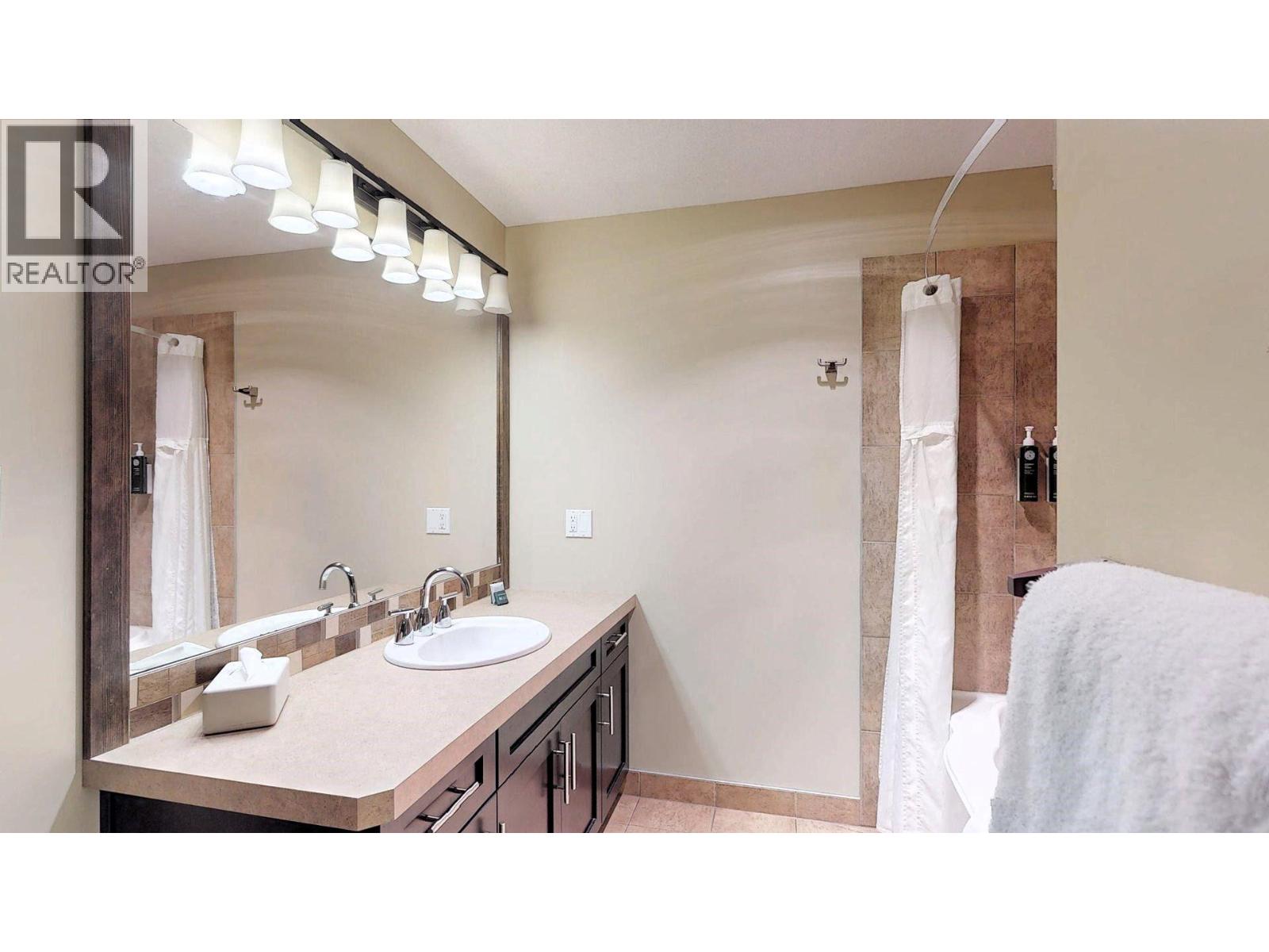 #821 G 800 BIGHORN Boulevard - Image 34