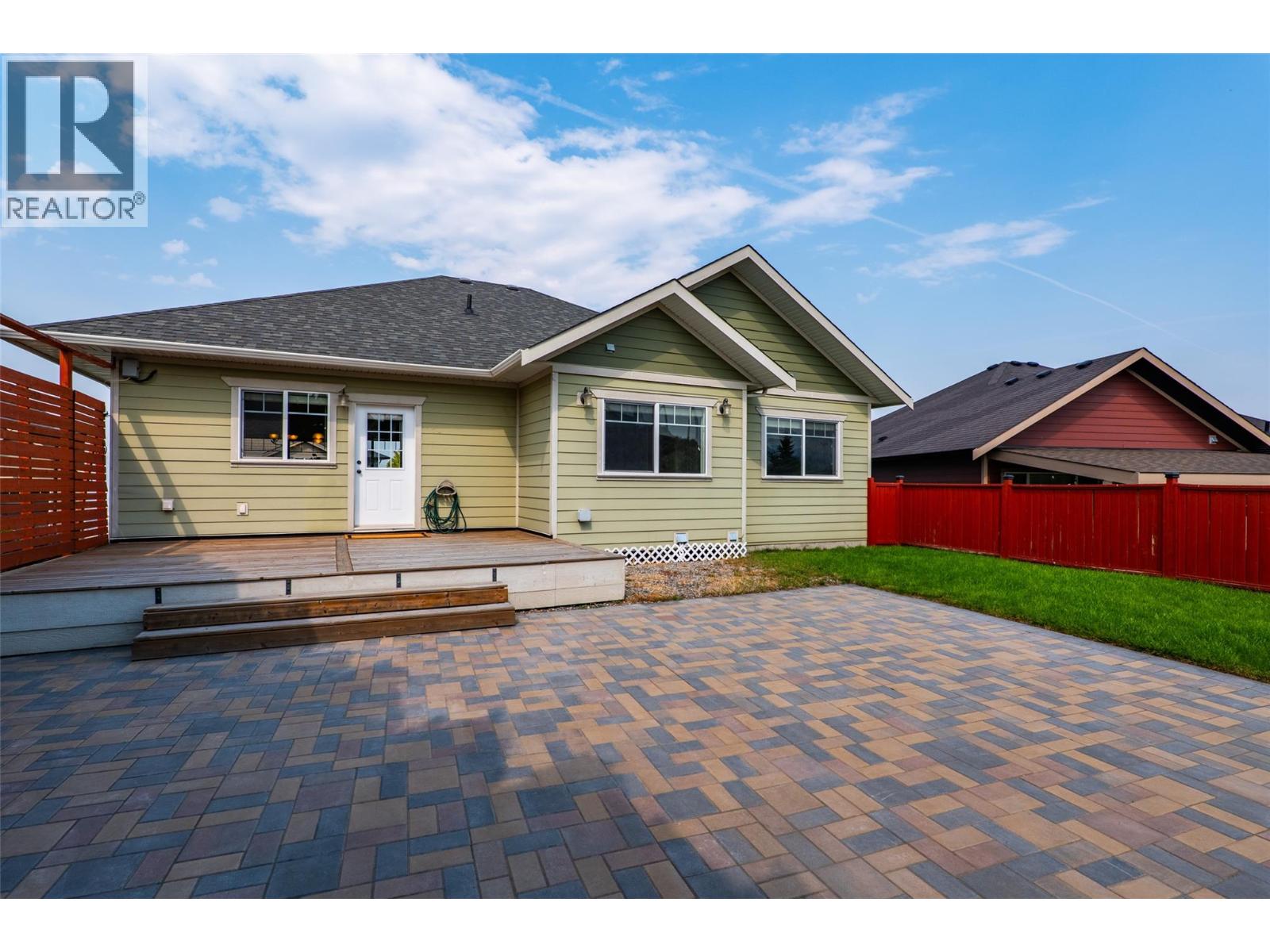 #27 460 AZURE Place - 2