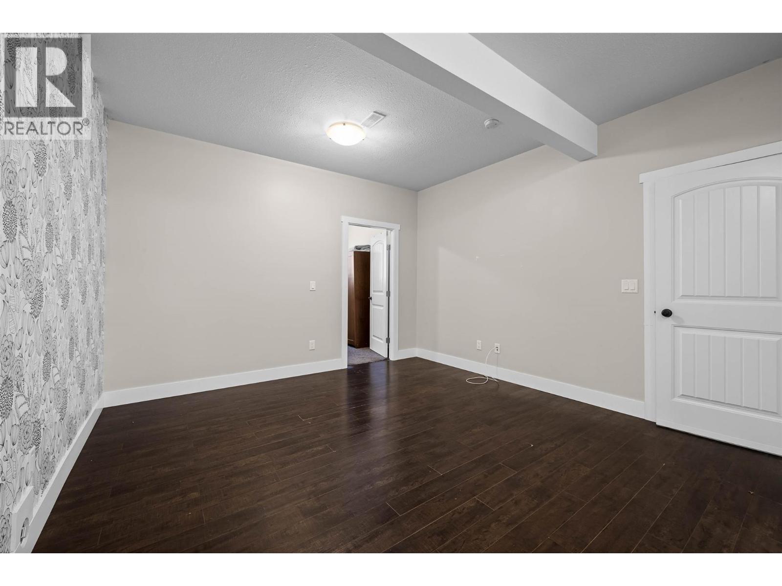 #27 460 AZURE Place - Image 36