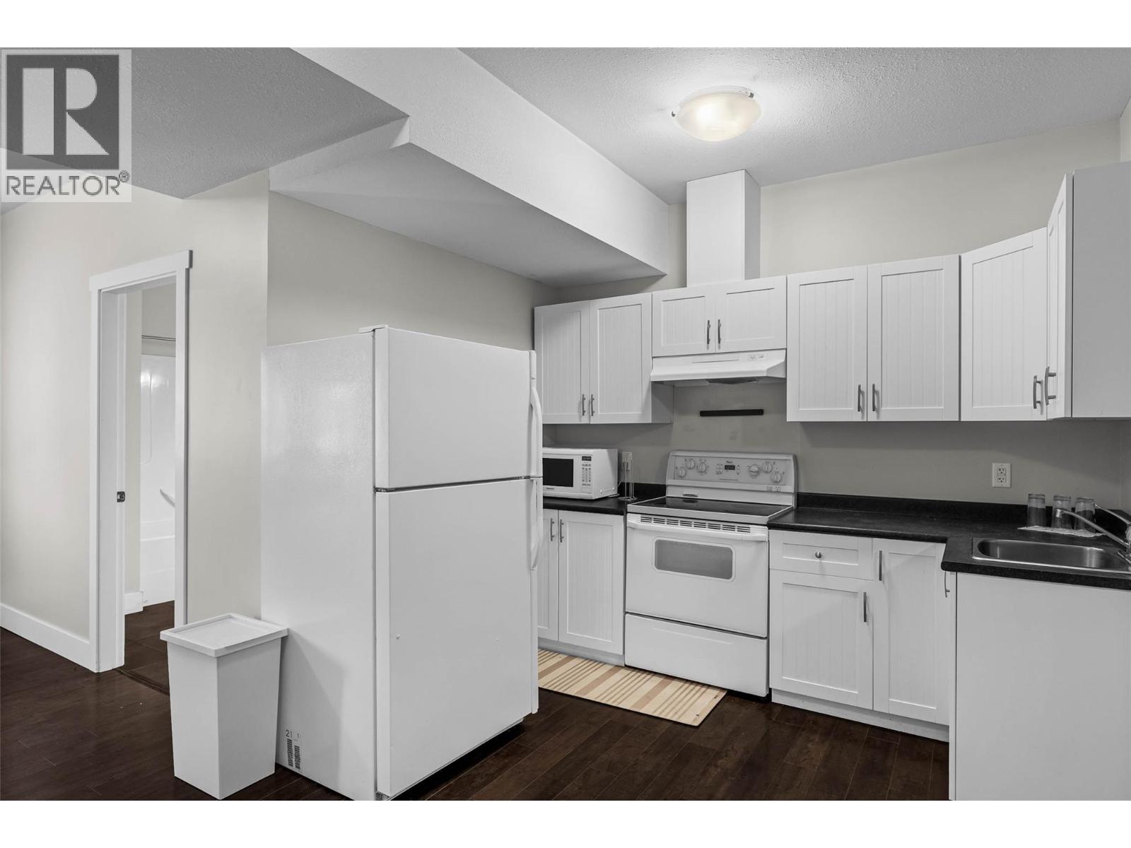 #27 460 AZURE Place - Image 39