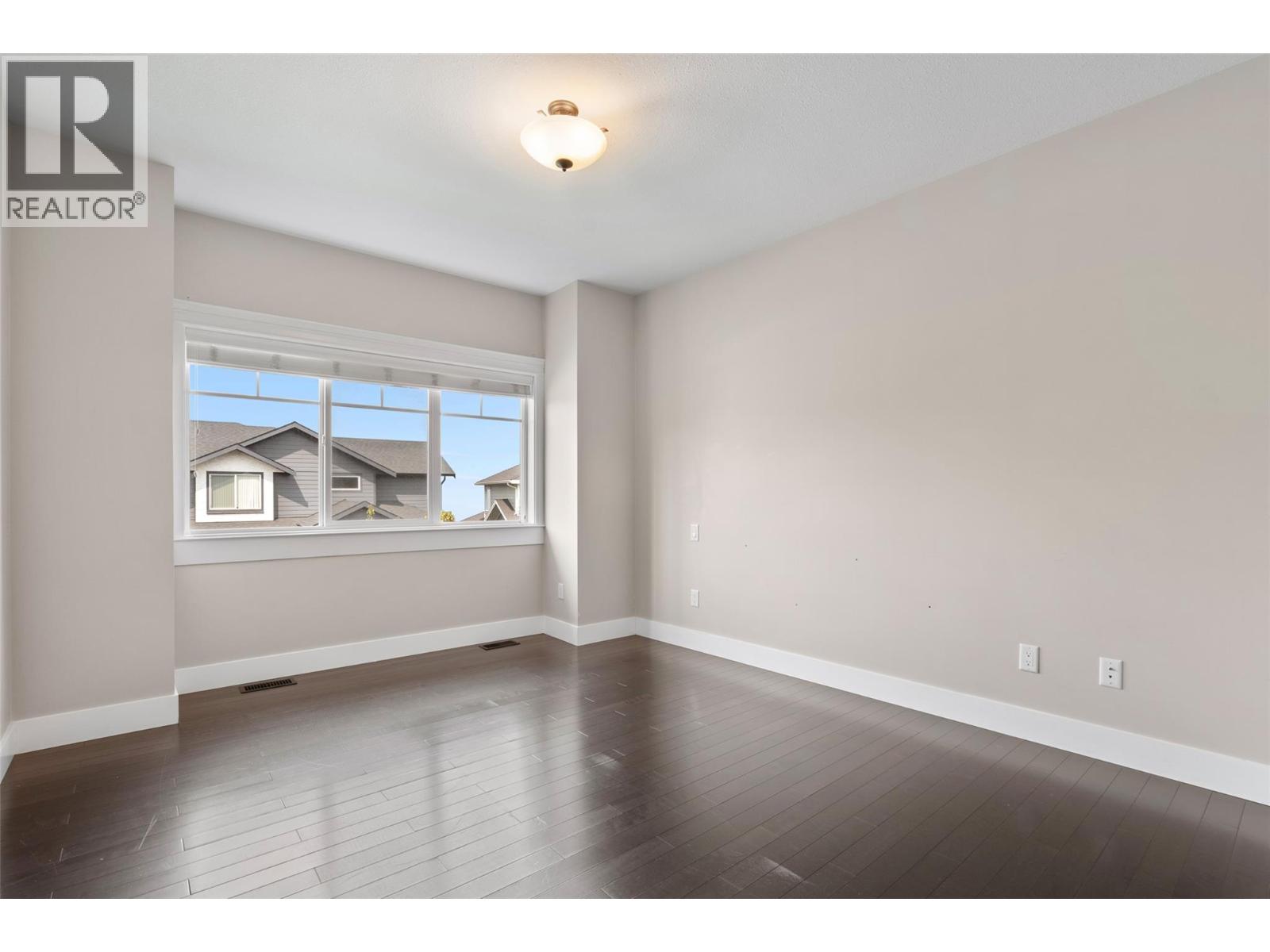#27 460 AZURE Place - Image 16