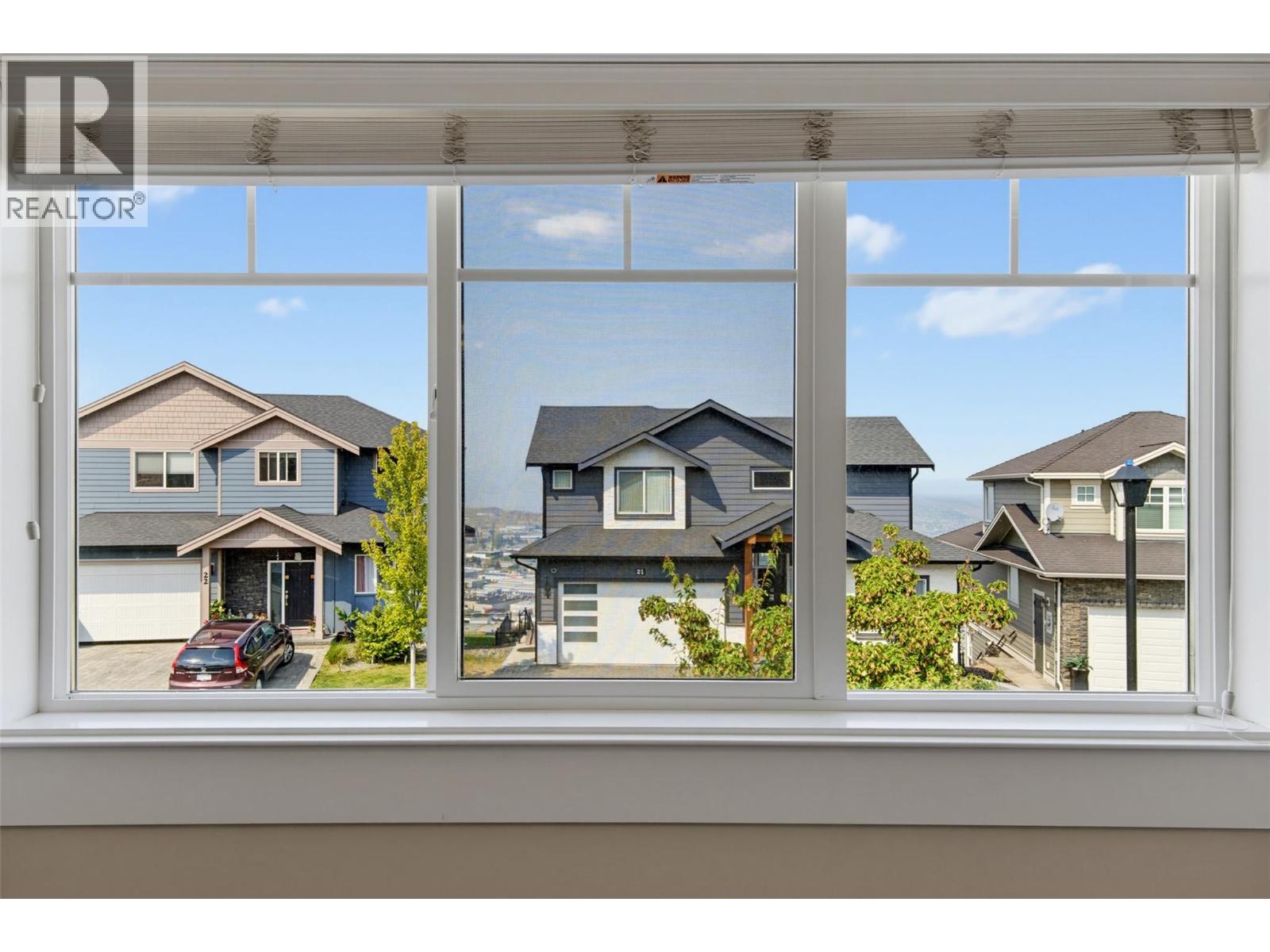 #27 460 AZURE Place - 17