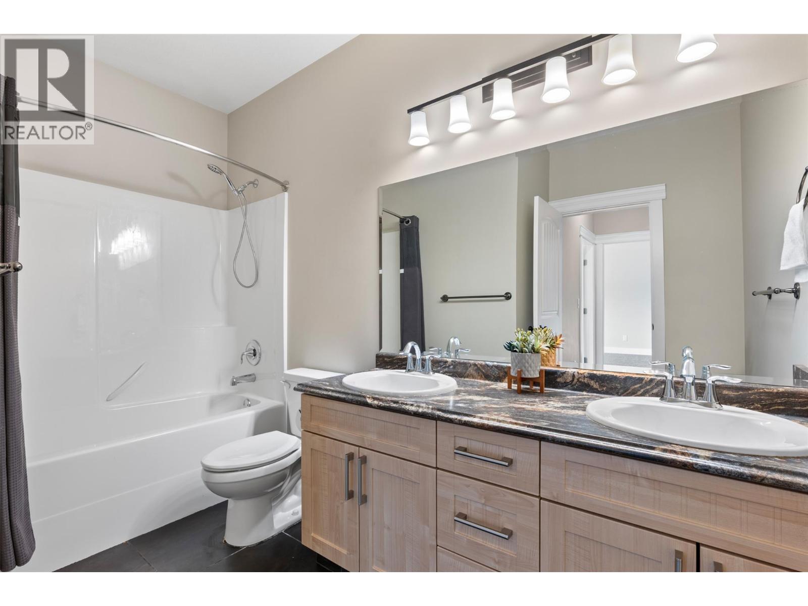 #27 460 AZURE Place - 24