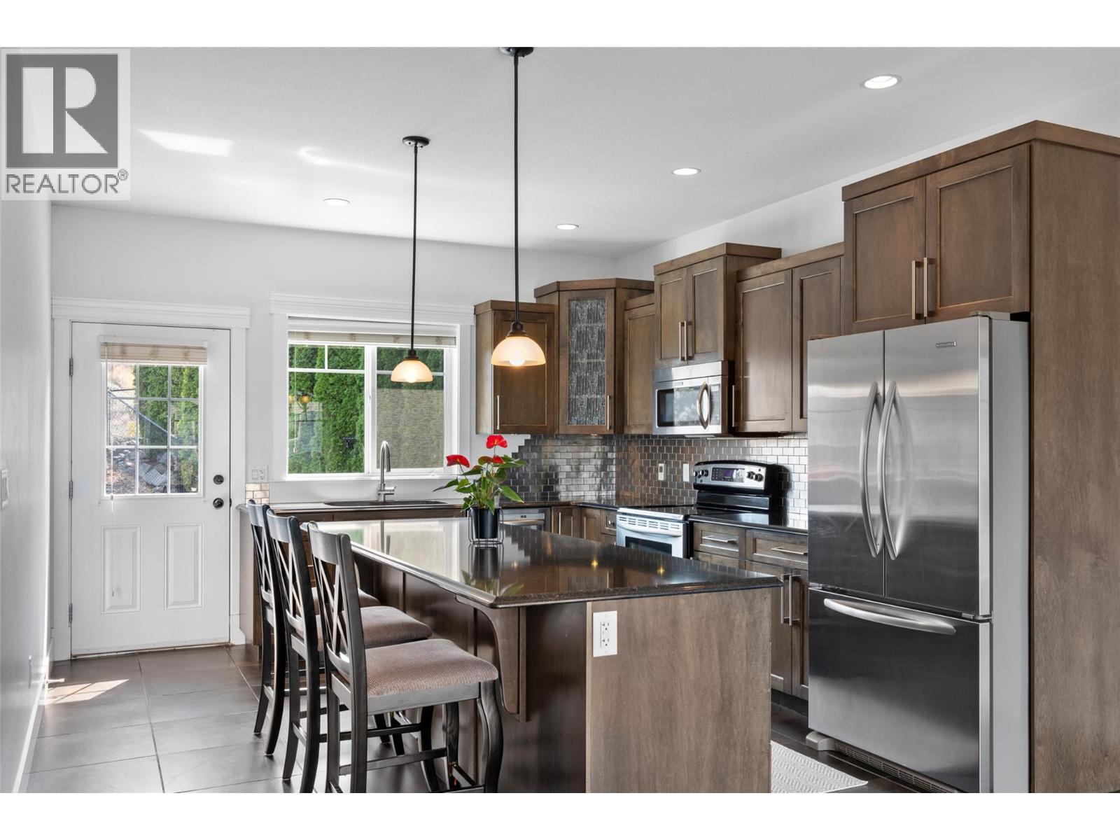 #27 460 AZURE Place - Image 7