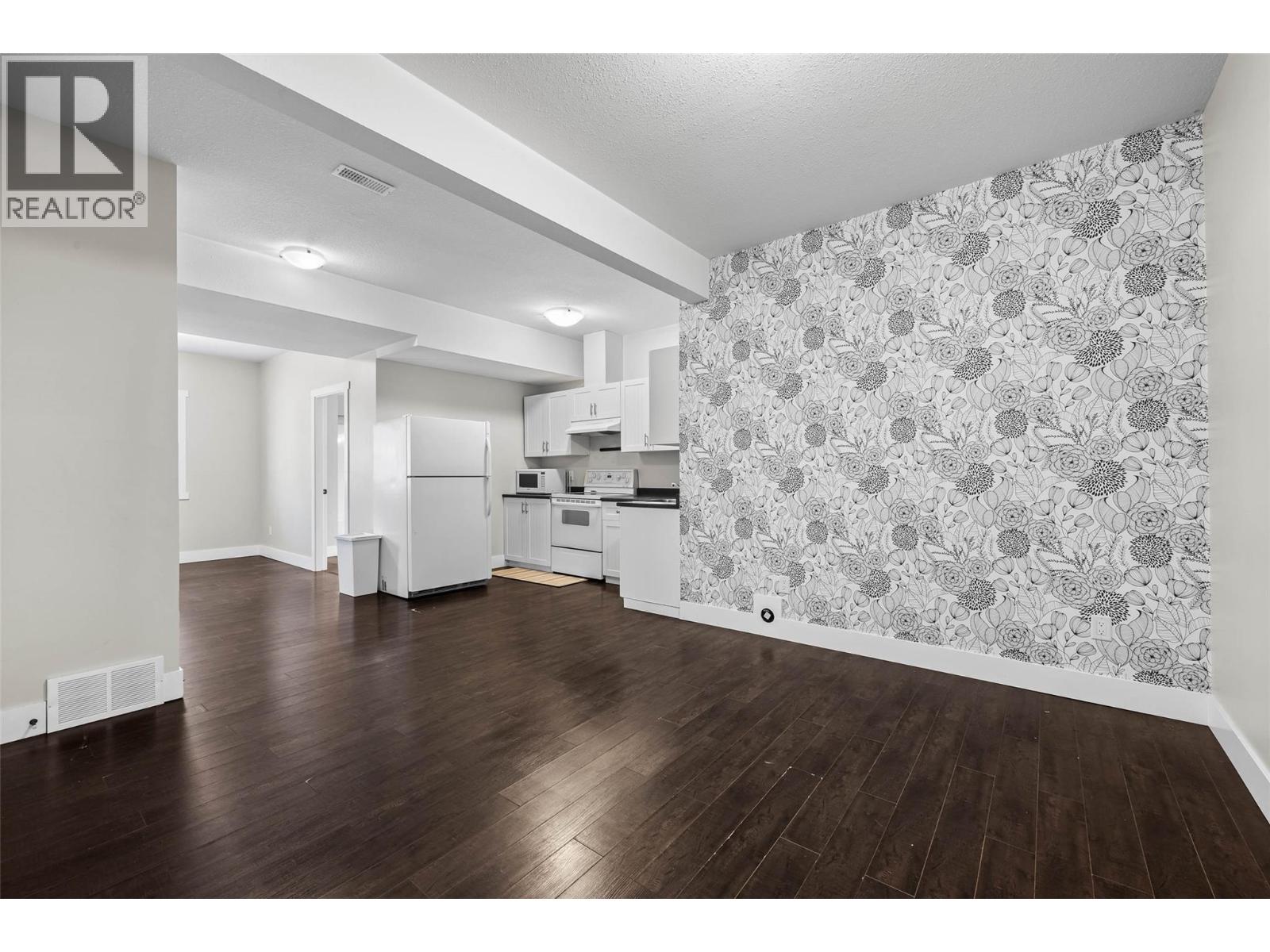 #27 460 AZURE Place - Image 38