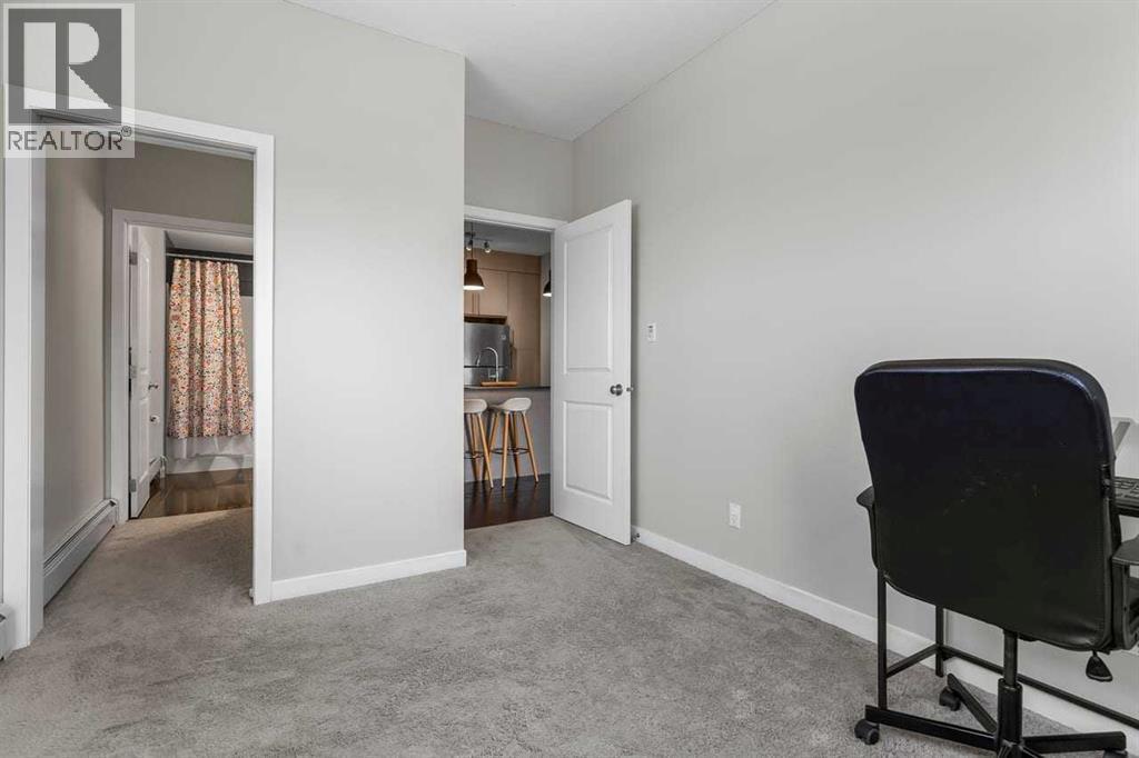 #4201 5305 32 Avenue SW - 14