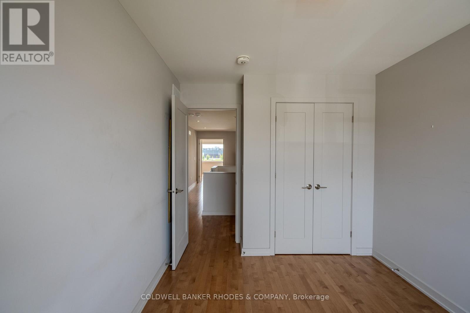 806 CARNELIAN CRESCENT - 28