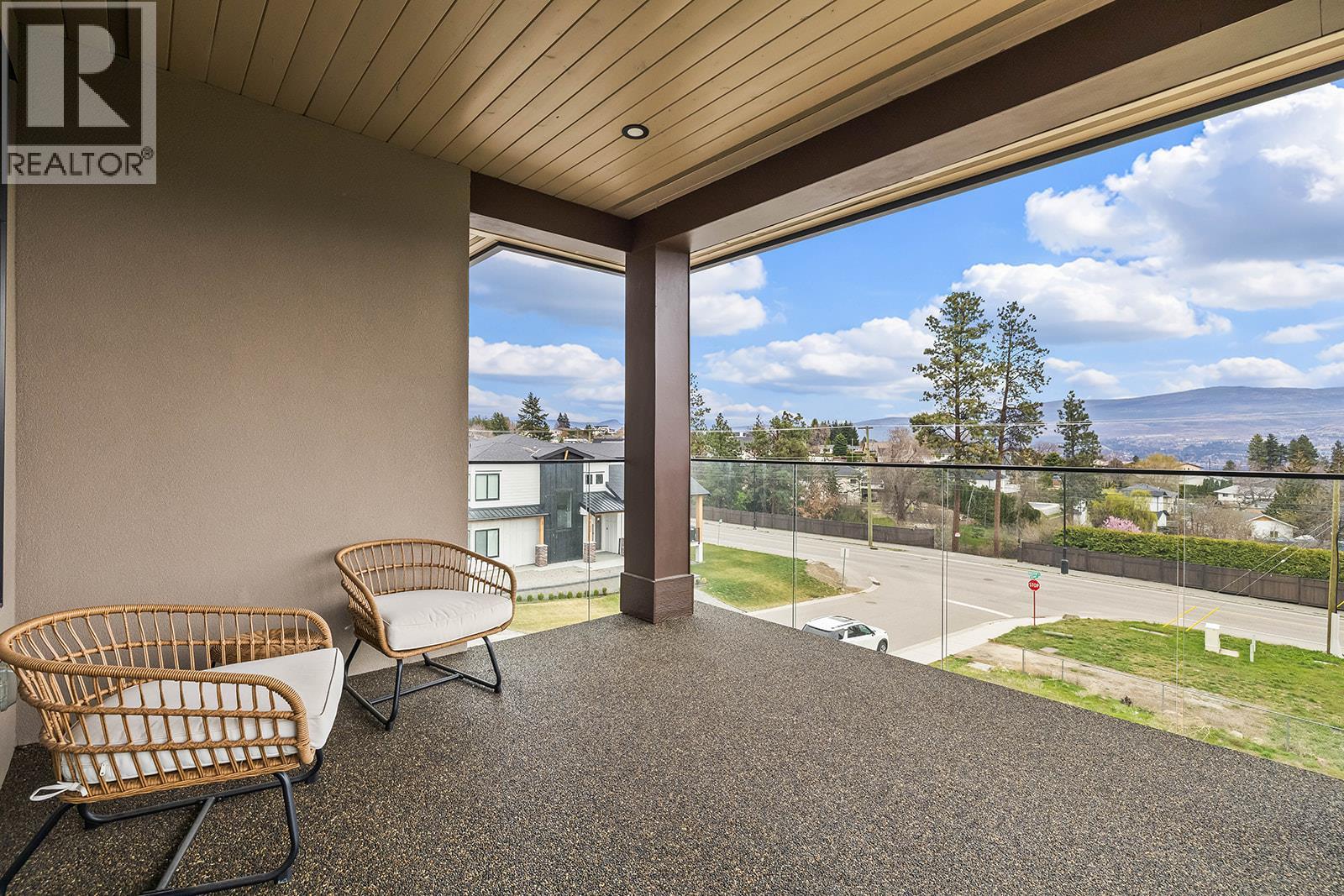  1047 Oak Barrel Place, West Kelowna