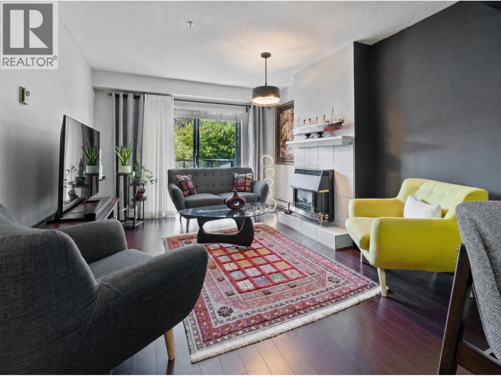 Property for sale at 203 988 W 16TH AVENUE