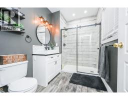 4pc Bathroom - 31050 43 Highway, Bezanson, AB T0H0G0 Photo 12