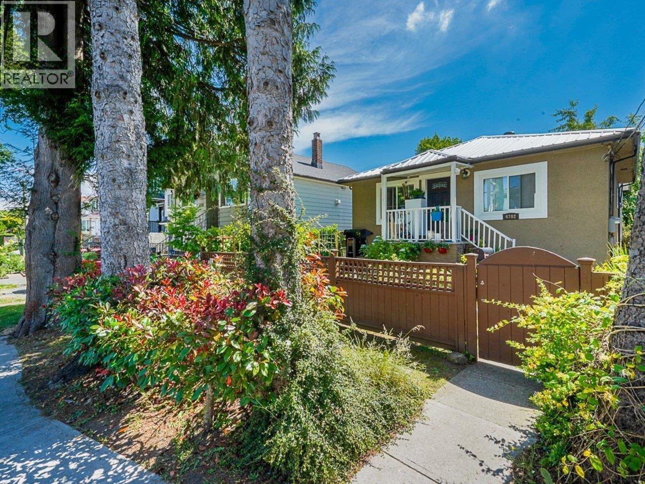 4702 CLARENDON Street, Vancouver, British Columbia, V5R3J1, Vancouver, British Columbia — photo 2 of 5