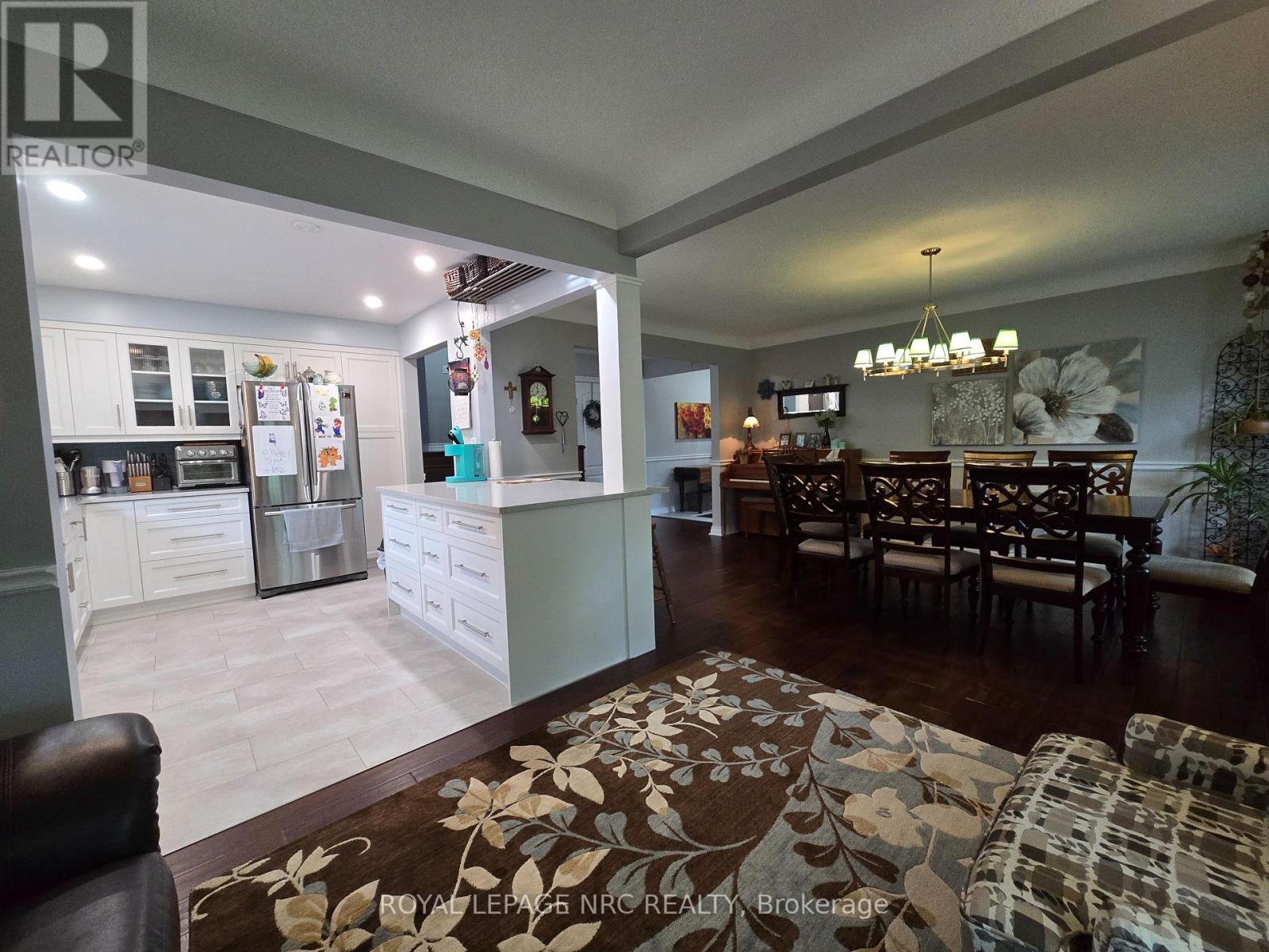 18 DEANNA CRESCENT - 8