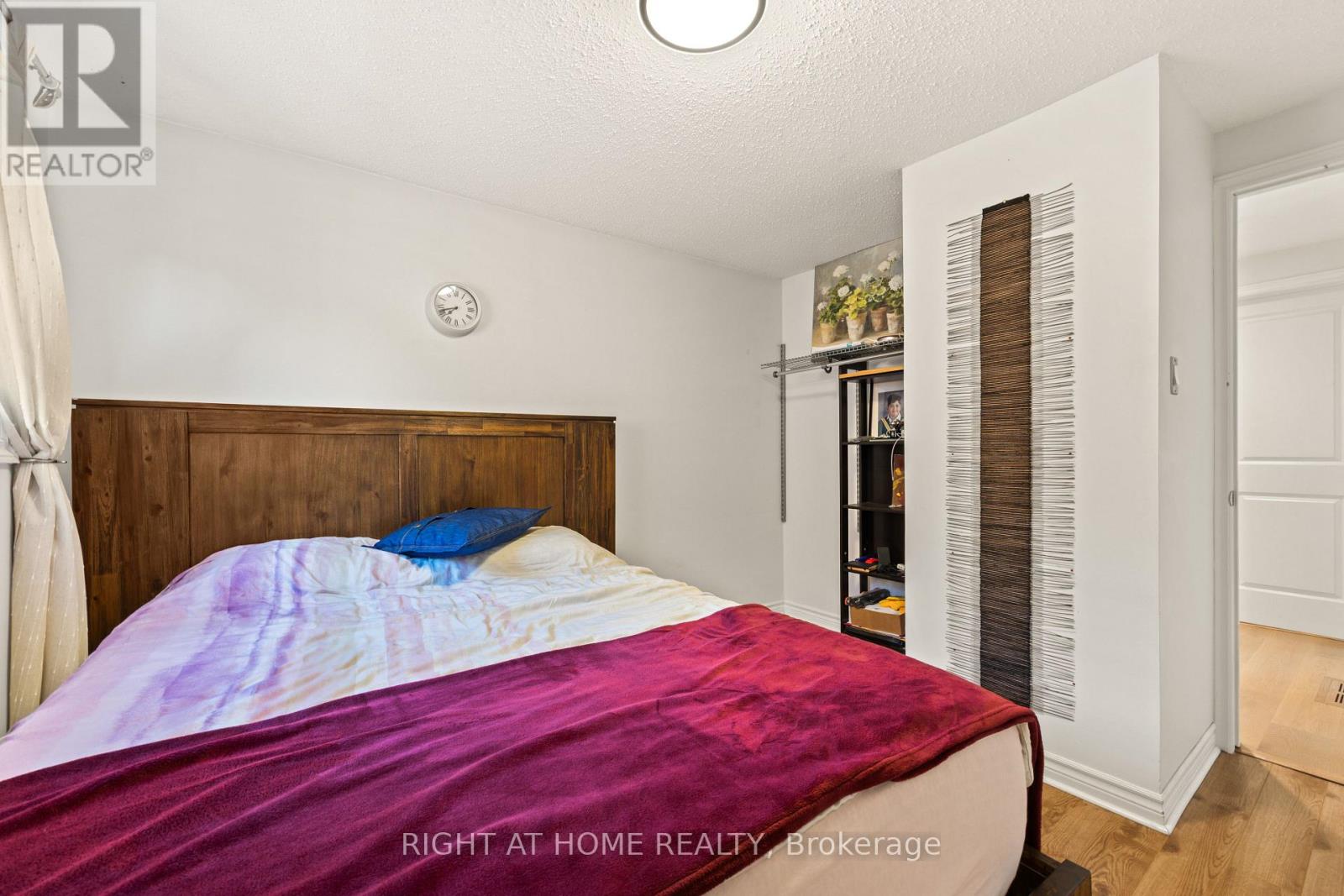 262 YORKSHIRE DRIVE - Image 19