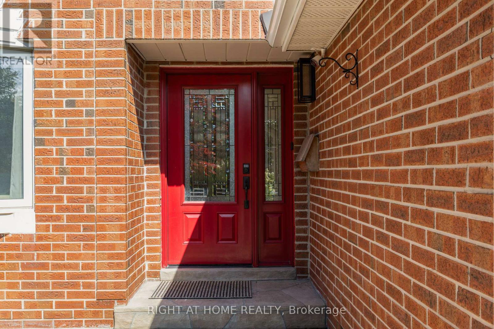 262 YORKSHIRE DRIVE - 2