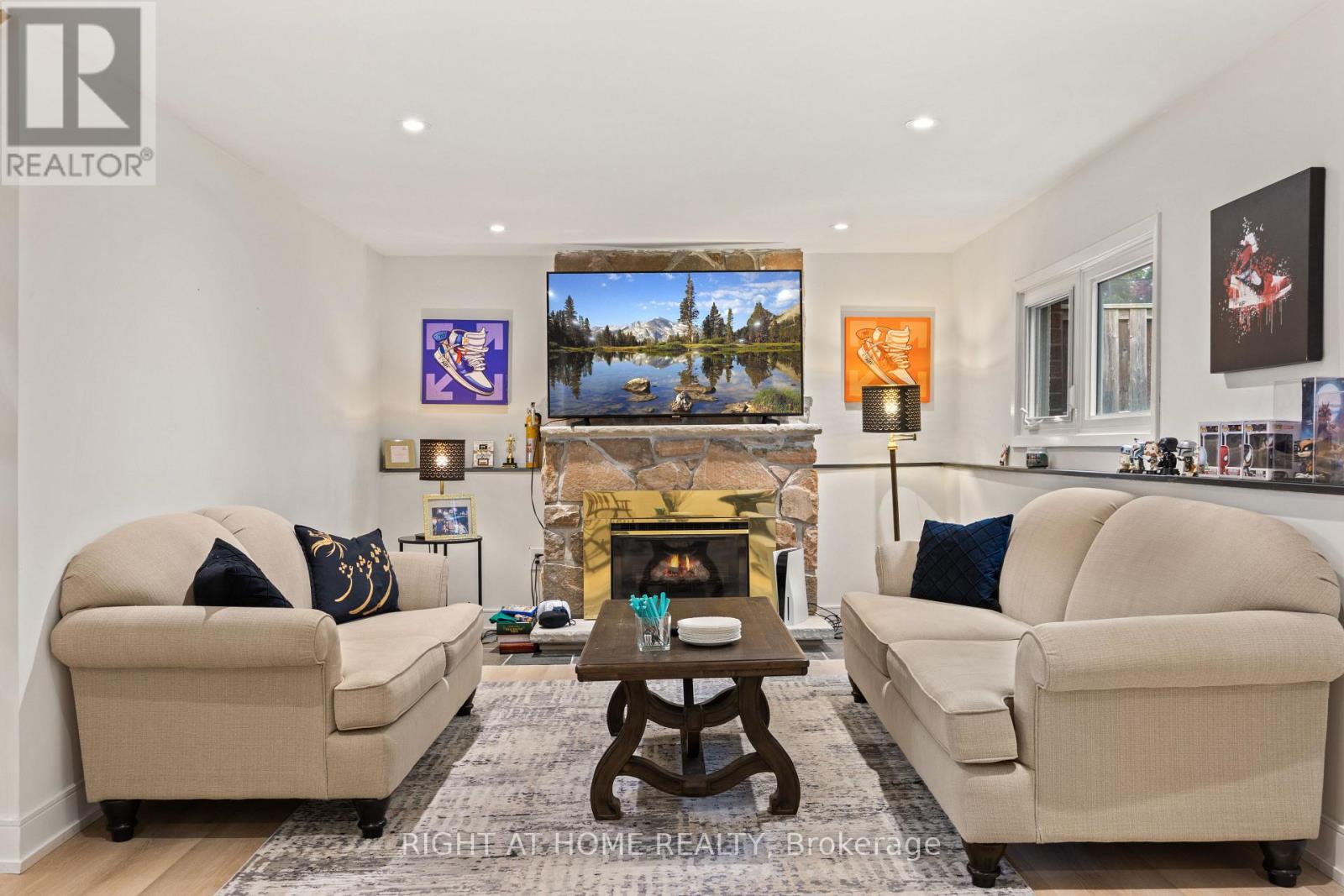 262 YORKSHIRE DRIVE - Image 22