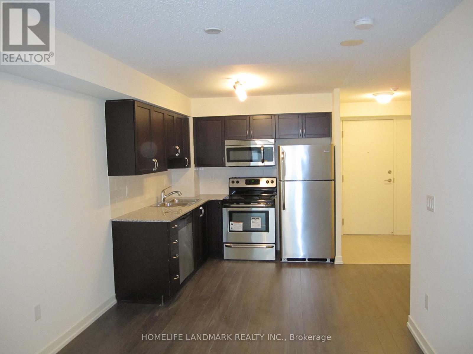 Photo of 812 Lansdowne Avenue