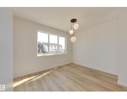 21007 25 Av Nw, Edmonton, AB T6M2M7 Photo 21